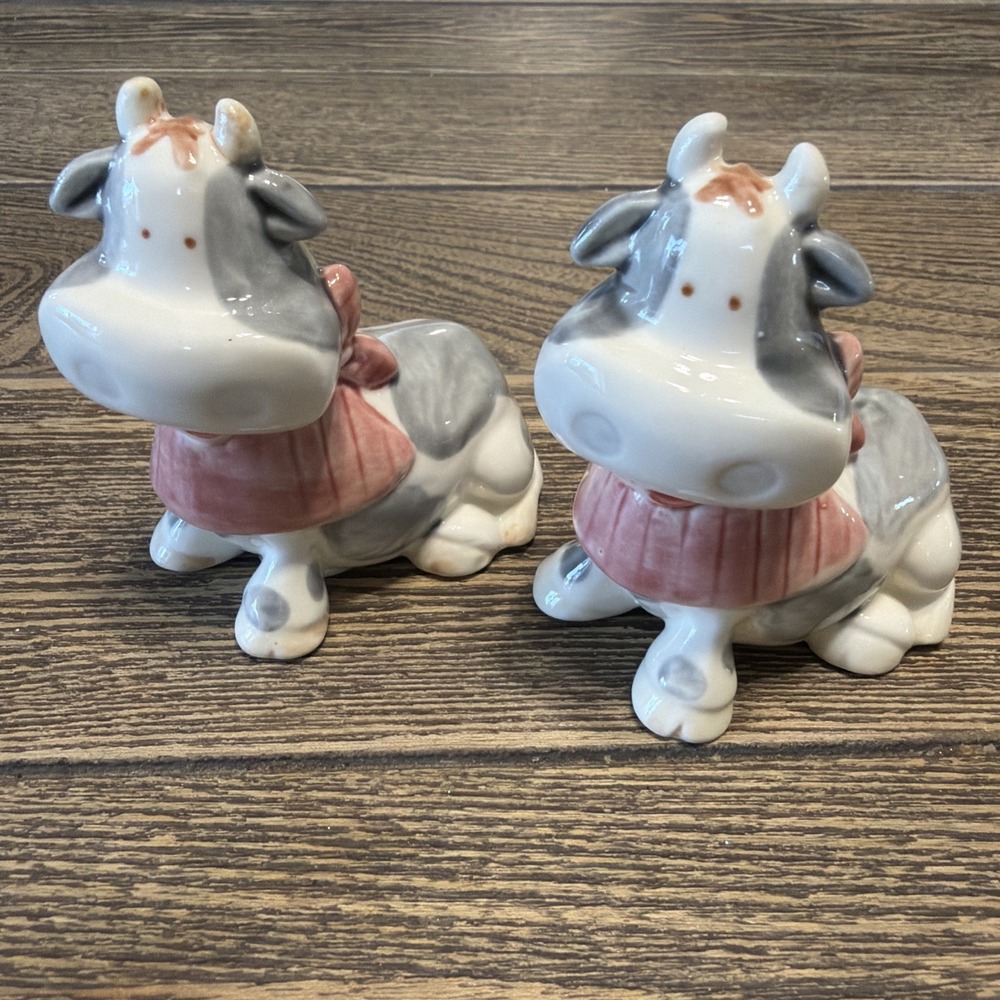 Vintage 1985 George Good by Fabrizio Cow Salt and Pepper Shaker Set Holstein